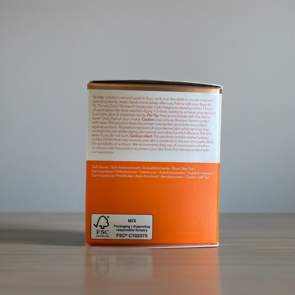 Dr. Dennis Gross Alpha Beta® Glow Pad Self-Tanner for Face – Buildable Glow - Picture 6 of 7